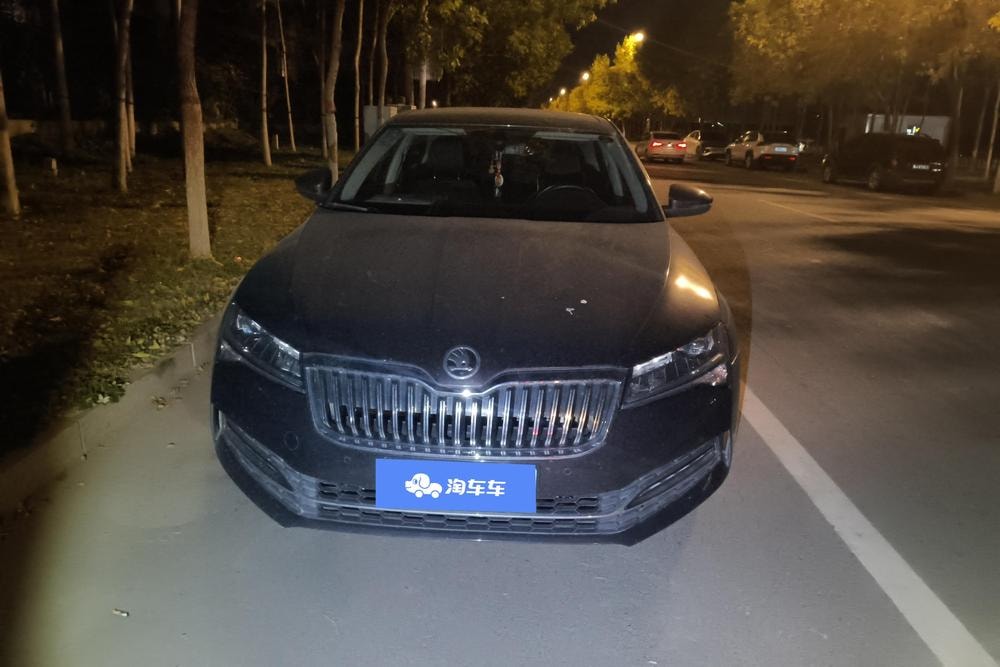 Skoda Superb 2019 — фото автомобиля