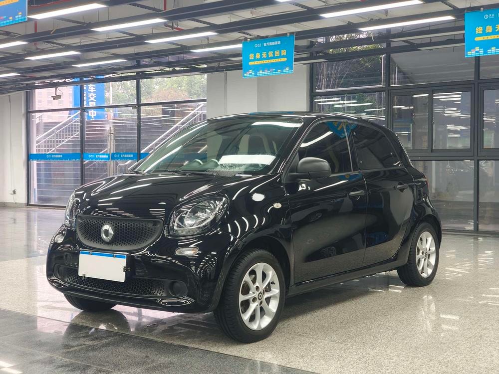 Smart forfour 2018 — фото автомобиля