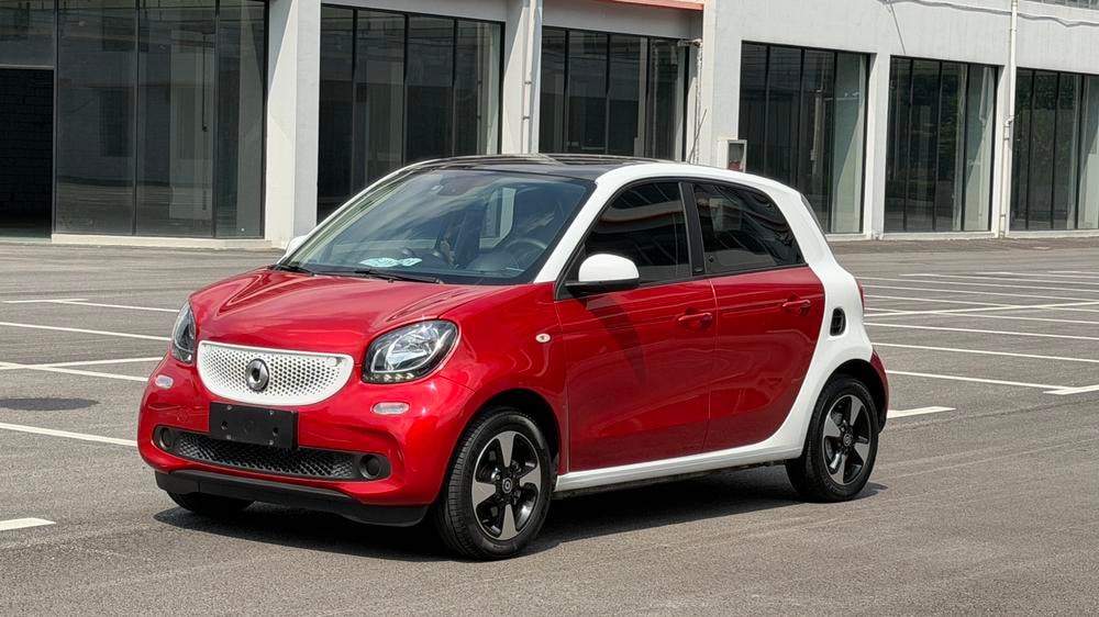 Smart forfour 2018 — фото автомобиля