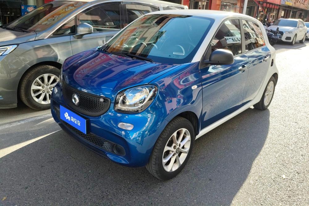 Smart forfour 2018 — фото автомобиля