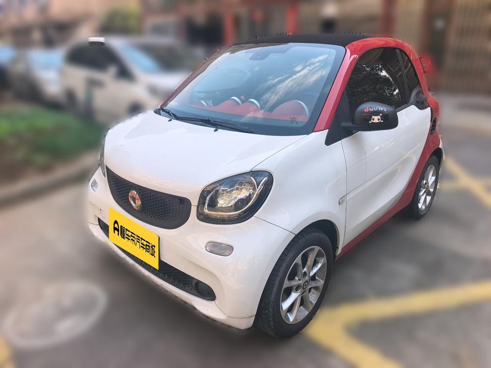 Smart fortwo 2018 — фото автомобиля