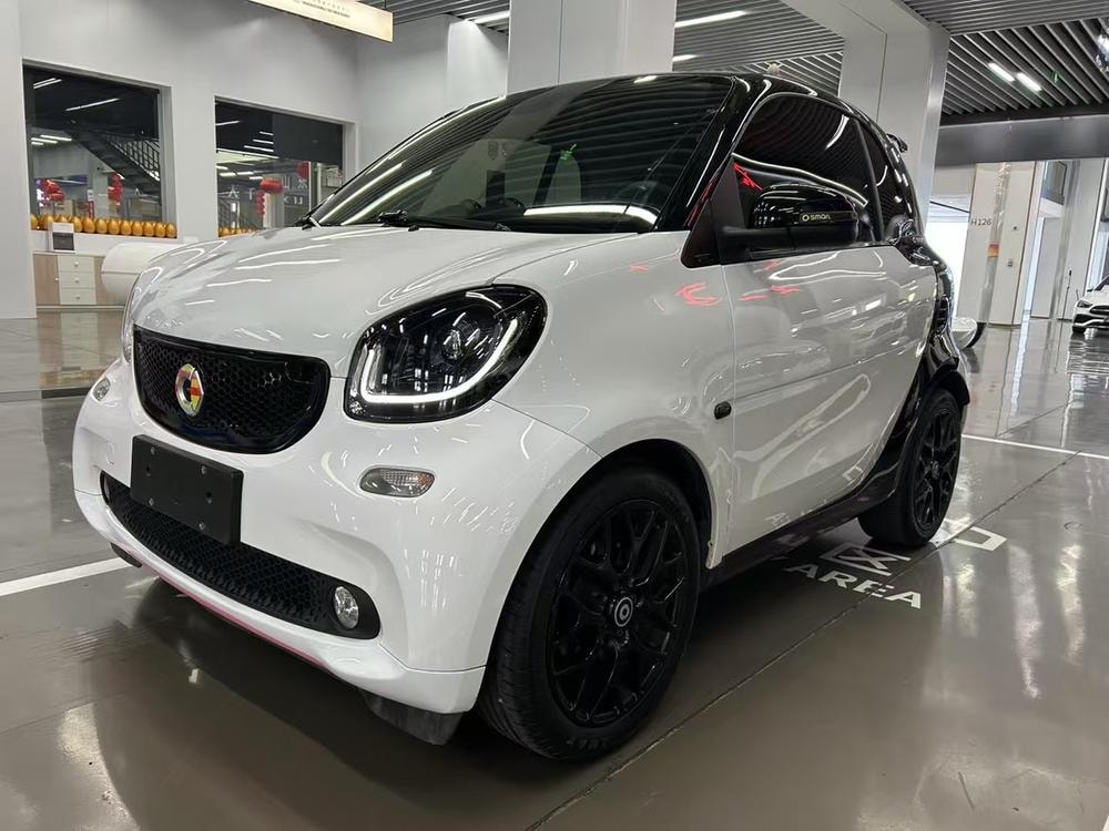 Smart fortwo 2018 — фото автомобиля