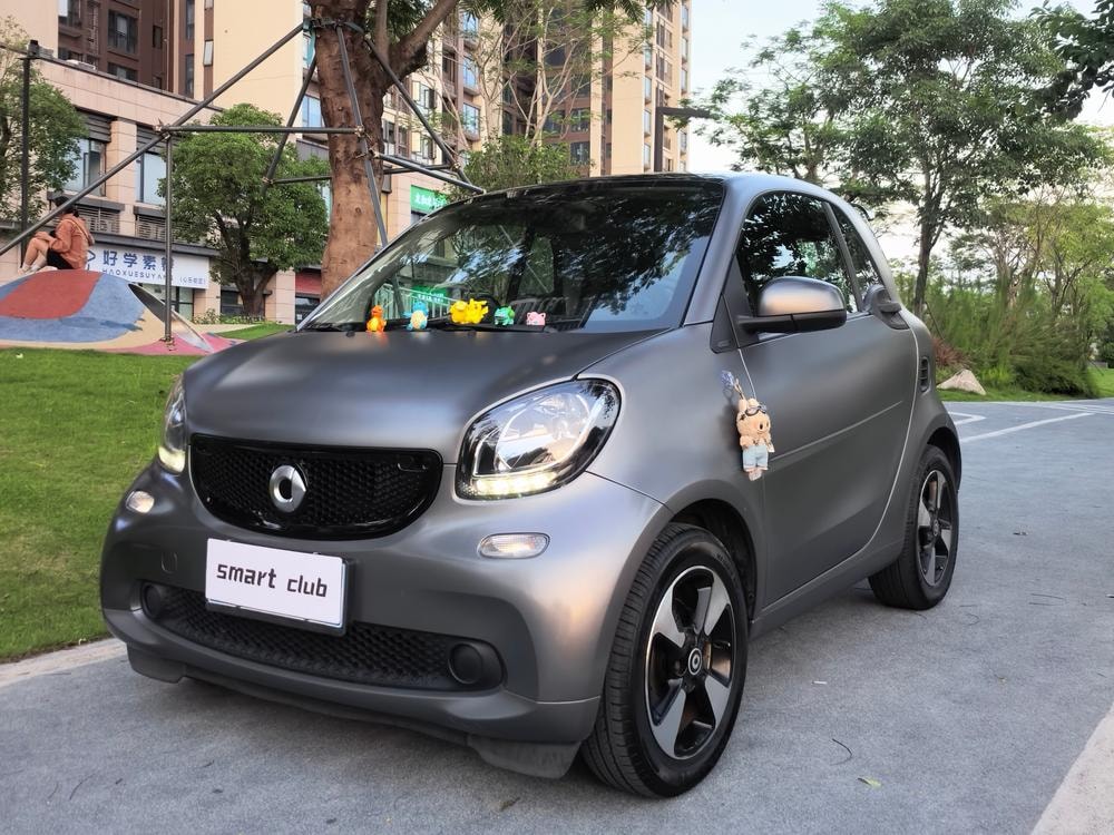 Smart fortwo 2018 — фото автомобиля