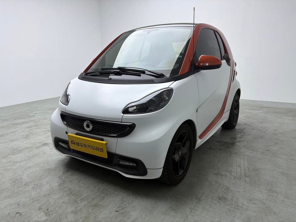 Smart fortwo 2015 — фото автомобиля