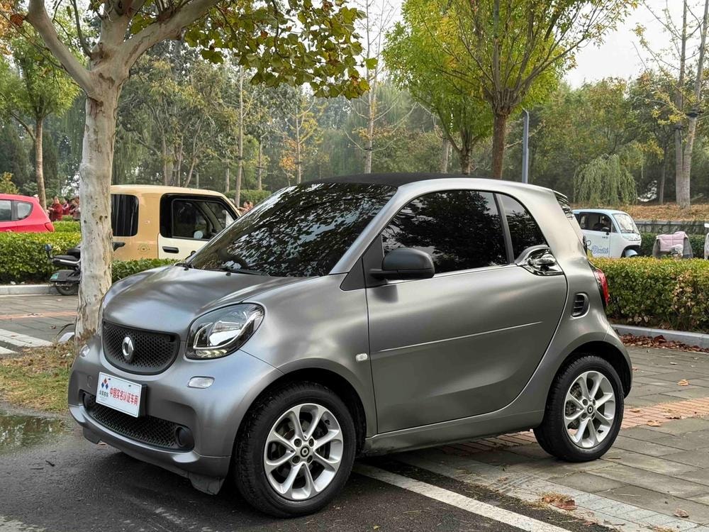 Smart fortwo 2018 — фото автомобиля