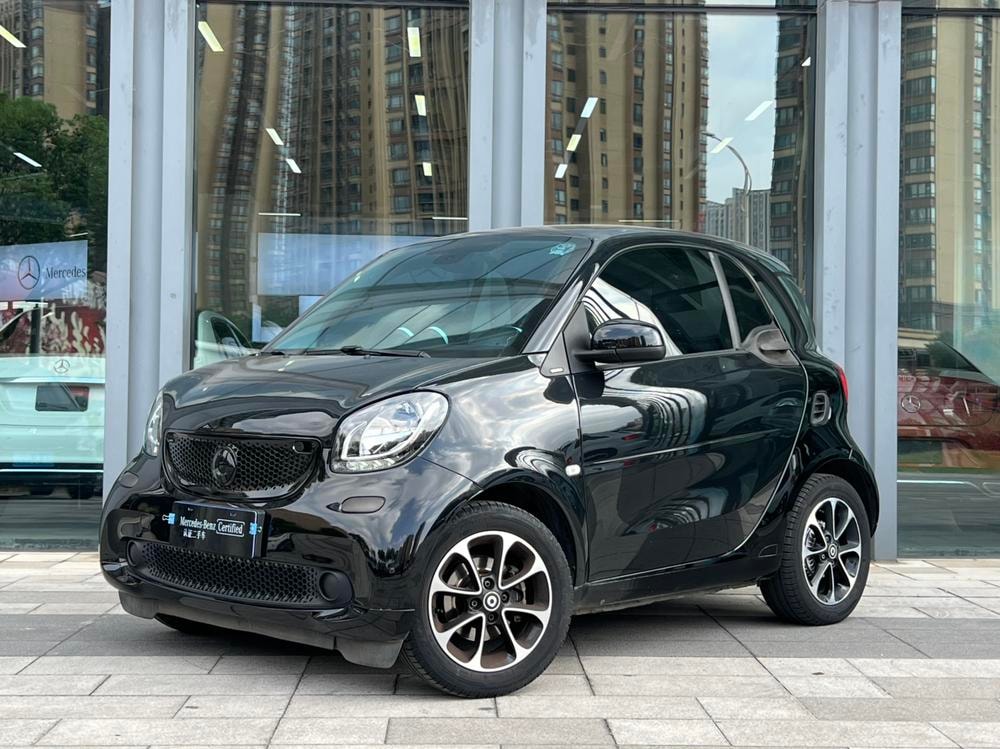 Smart fortwo 2015 — фото автомобиля