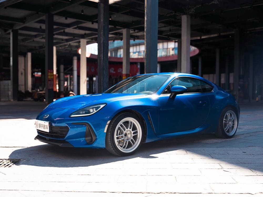 Subaru BRZ 2022 — фото автомобиля