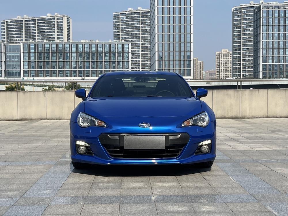 Subaru BRZ 2013 — фото автомобиля