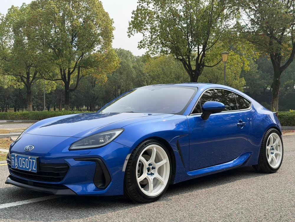 Subaru BRZ 2022 — фото автомобиля