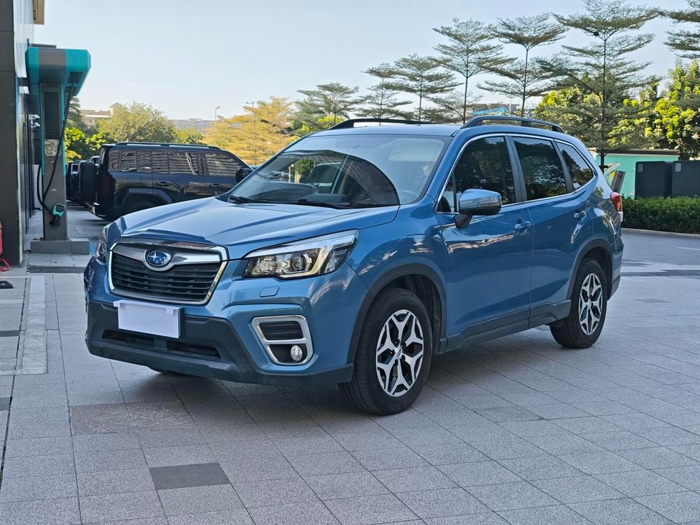 Subaru Forester 2019 — фото автомобиля