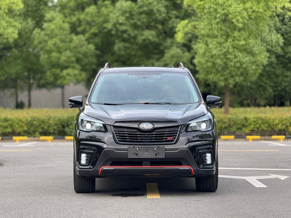Subaru Forester 2021 — фото автомобиля 1