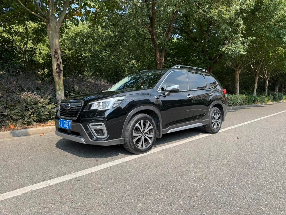 Subaru Forester 2021 — фото автомобиля 1