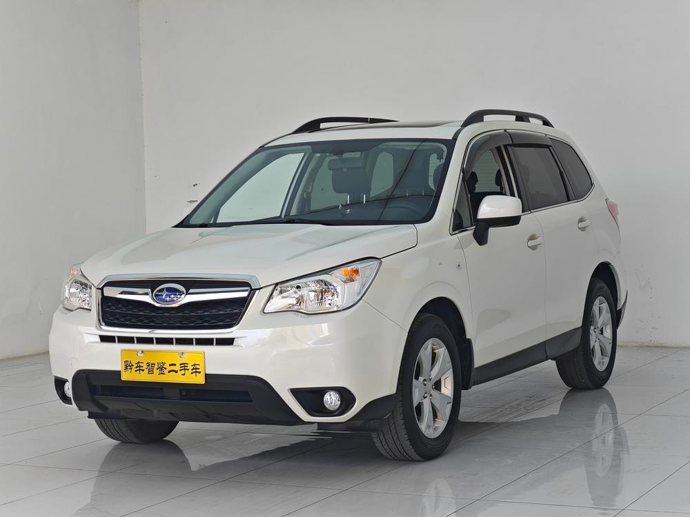 Subaru Forester 2014 — фото автомобиля 1