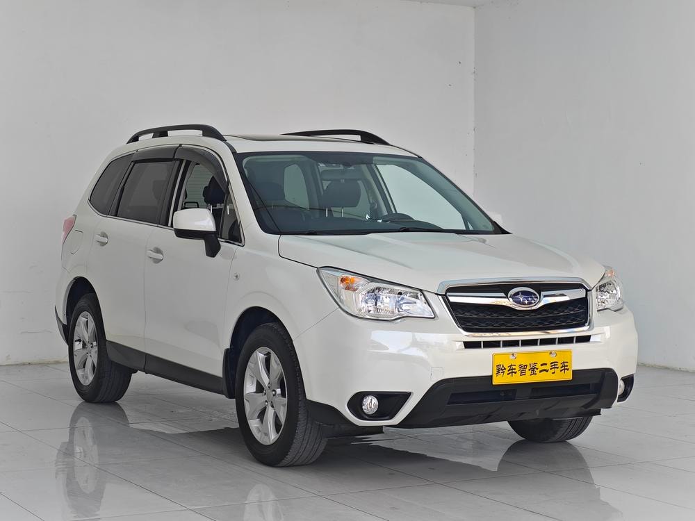 Subaru Forester 2014 — фото автомобиля