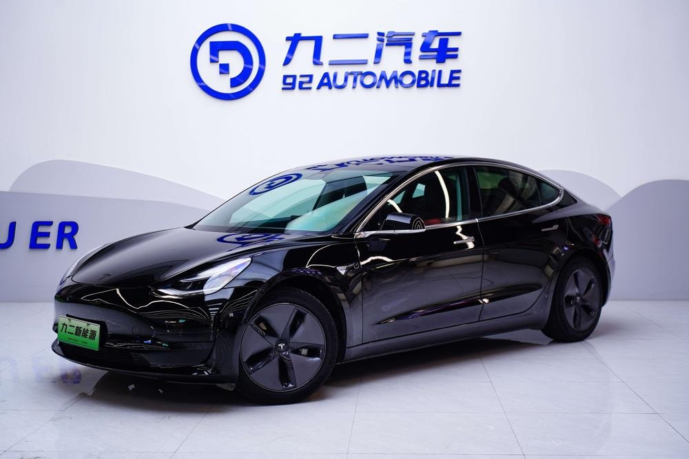 Tesla Model 3 2019 — фото автомобиля
