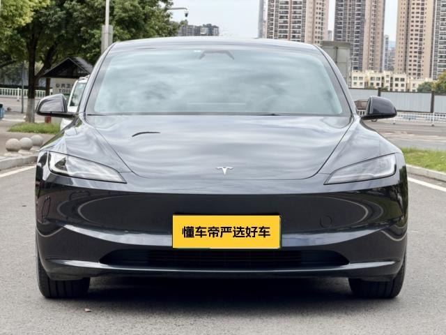 Tesla Model 3 2023 — фото автомобиля