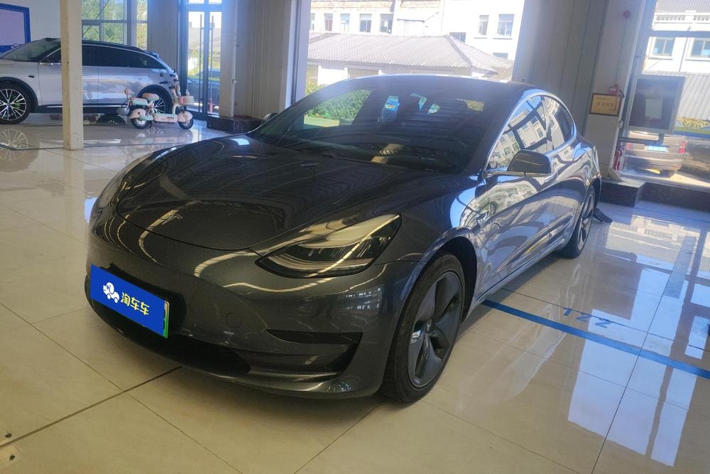 Tesla Model 3 2019 — фото автомобиля