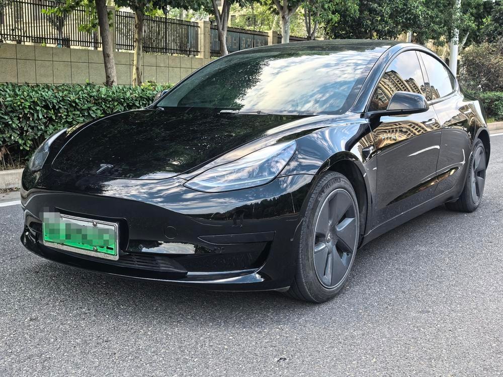 Tesla Model 3 2022 — фото автомобиля 1