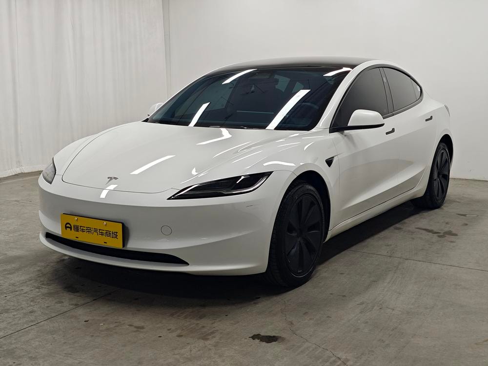 Tesla Model 3 2025 — фото автомобиля 1