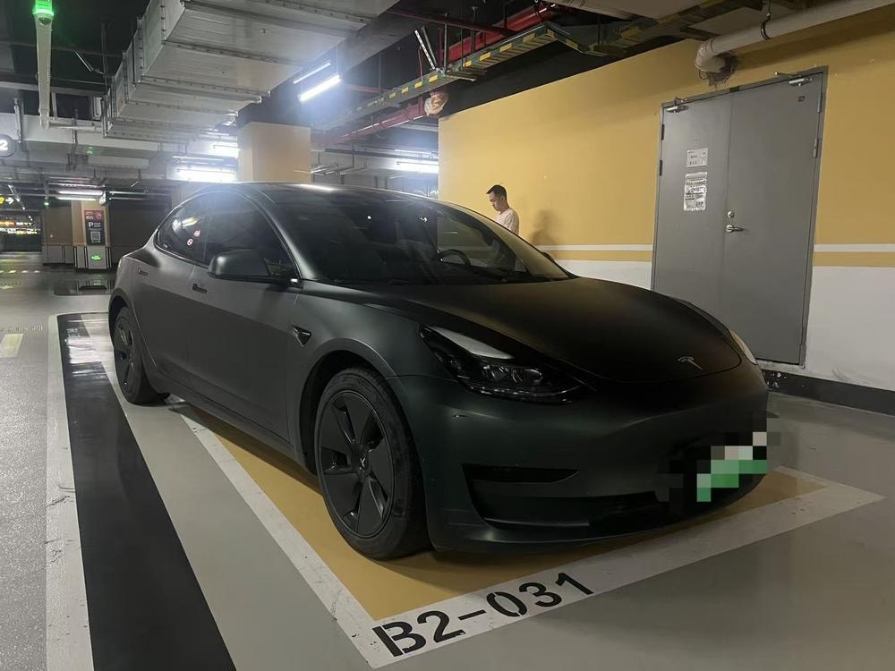 Tesla Model 3 2022 — фото автомобиля
