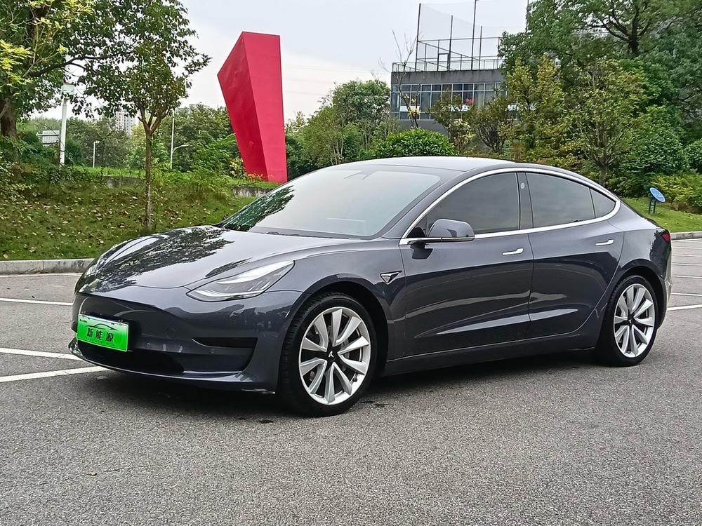Tesla Model 3 2019 — фото автомобиля