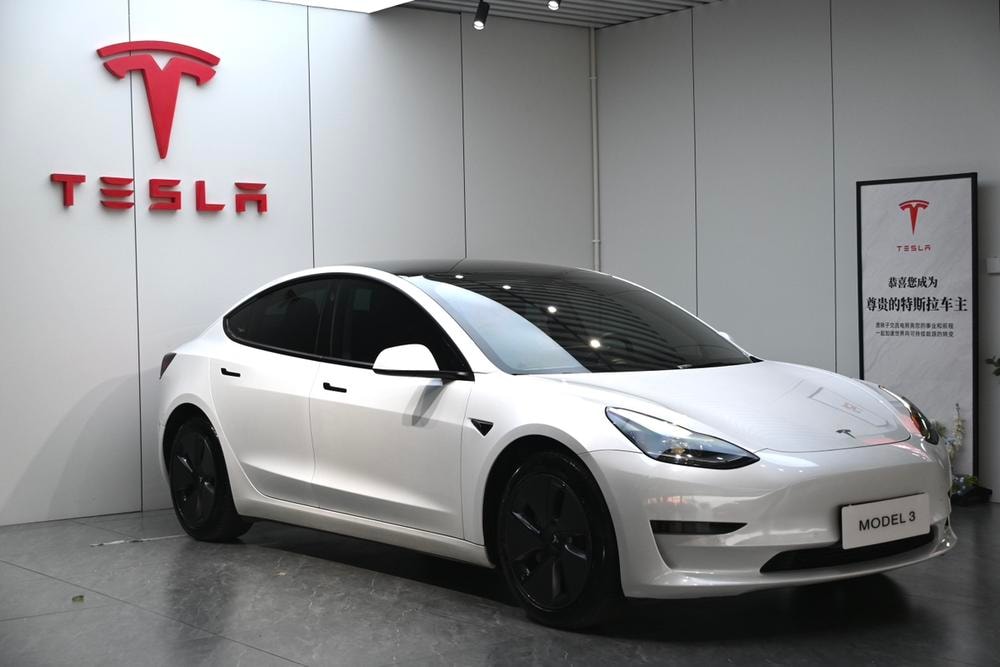 Tesla Model 3 2021 — фото автомобиля
