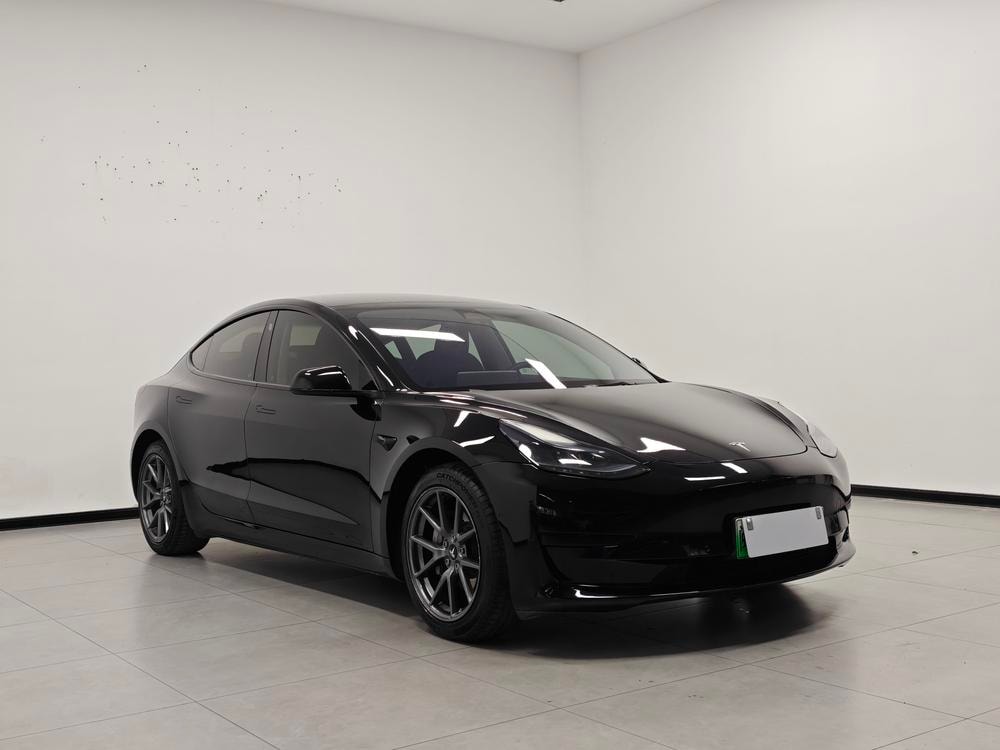Tesla Model 3 2022 — фото автомобиля