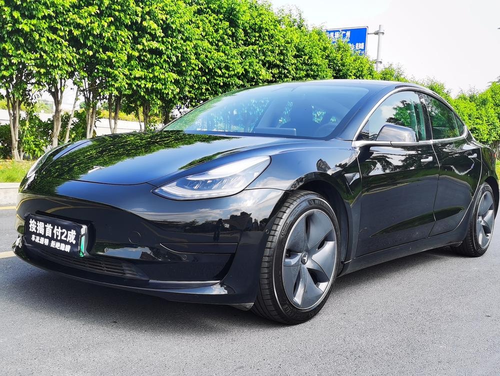Tesla Model 3 2019 — фото автомобиля