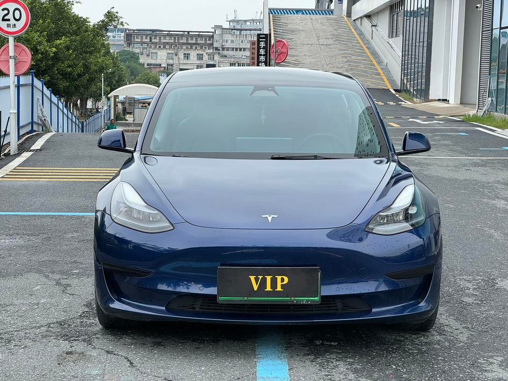Tesla Model 3 2022 — фото автомобиля