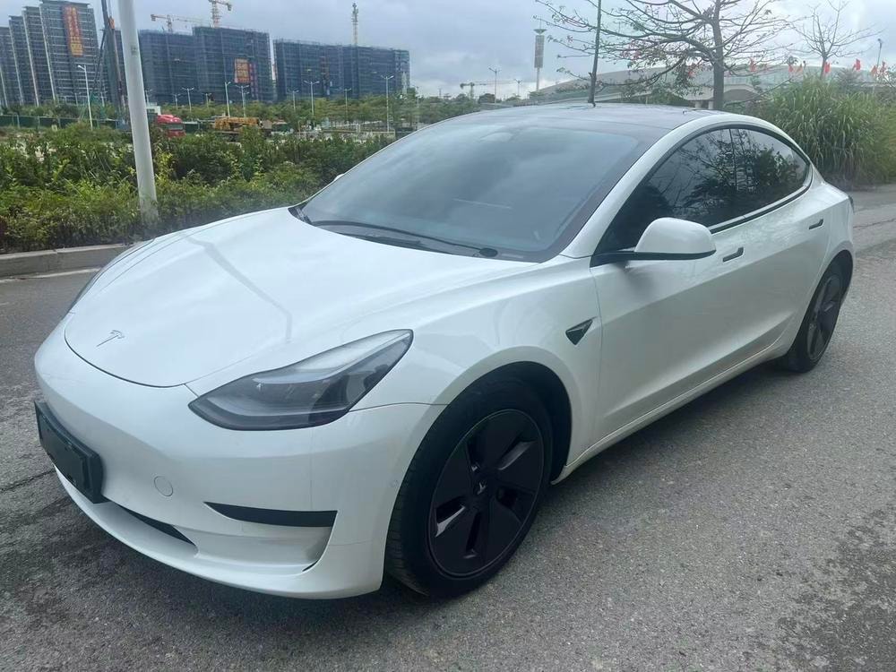 Tesla Model 3 2022 — фото автомобиля