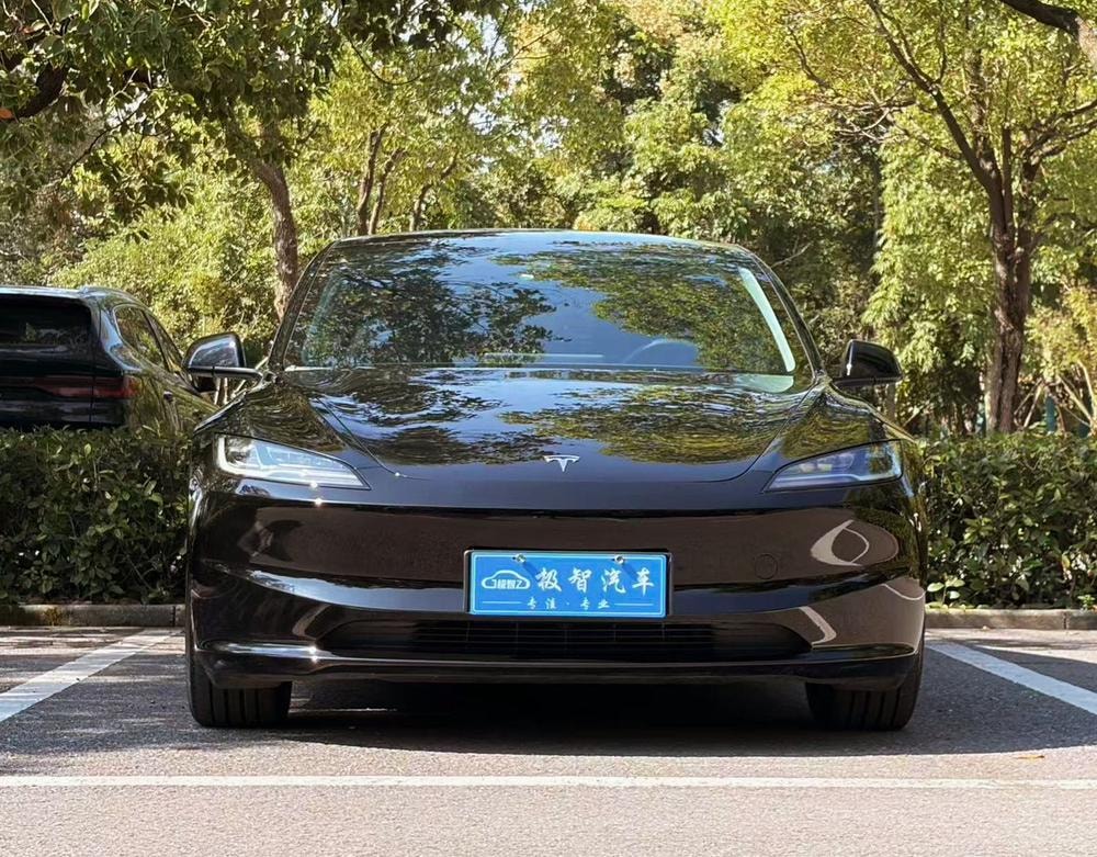 Tesla Model 3 2023 — фото автомобиля