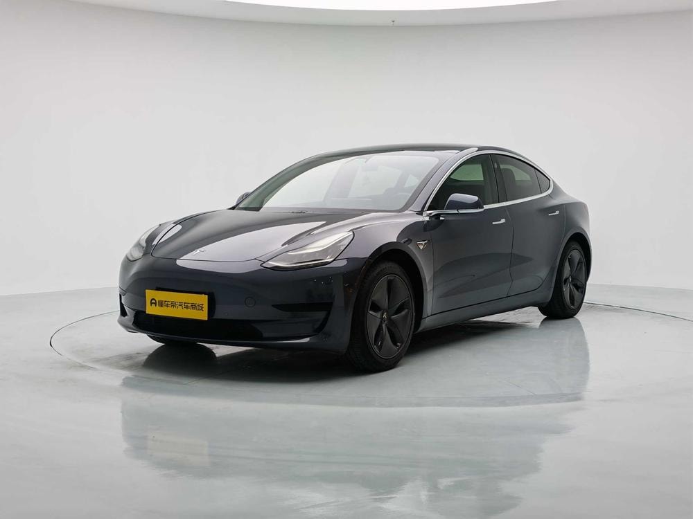 Tesla Model 3 2019 — фото автомобиля