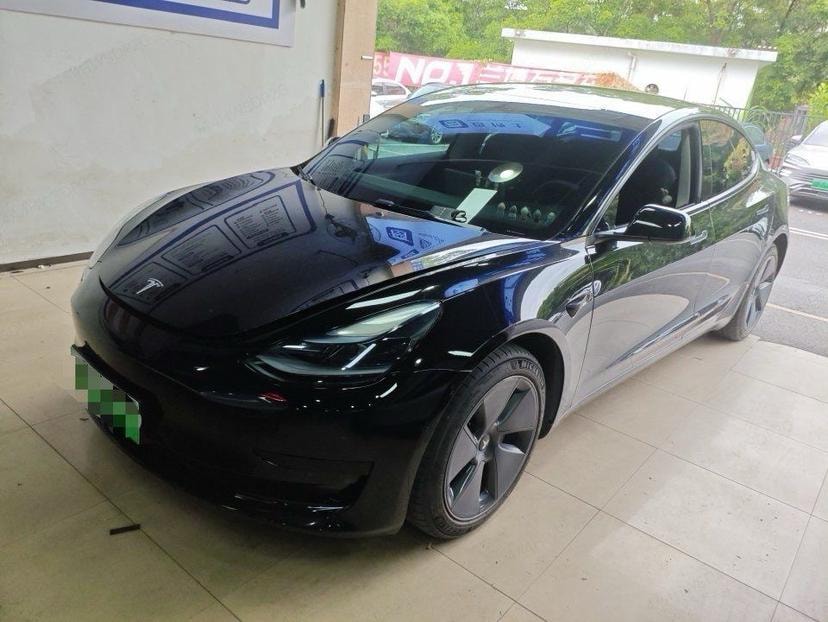 Tesla Model 3 2022 — фото автомобиля