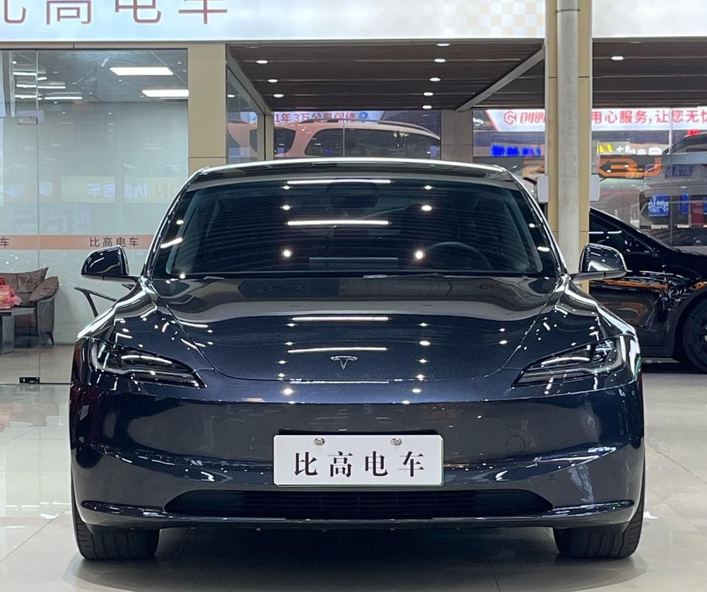 Tesla Model 3 2023 — фото автомобиля 1
