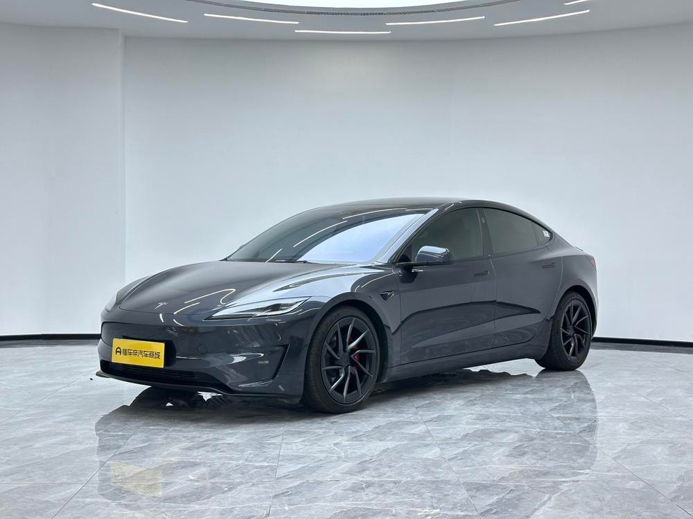 Tesla Model 3 2024 — фото автомобиля