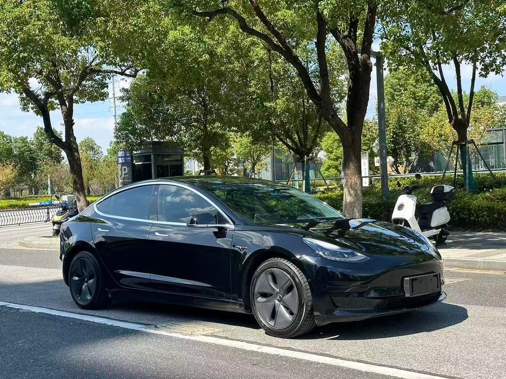 Tesla Model 3 2021 — фото автомобиля