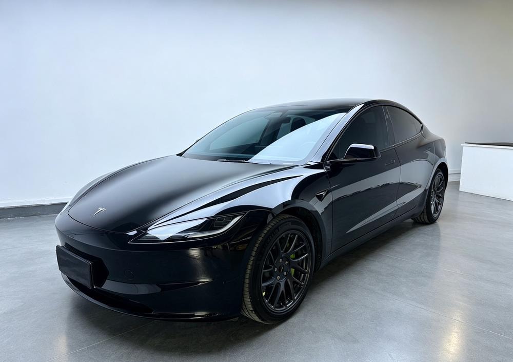 Tesla Model 3 2023 — фото автомобиля