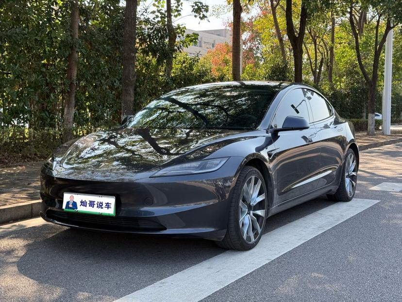 Tesla Model 3 2023 — фото автомобиля 1
