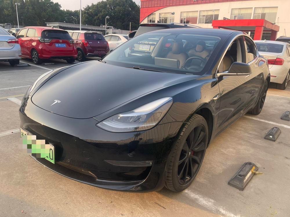 Tesla Model 3 2020 — фото автомобиля 1