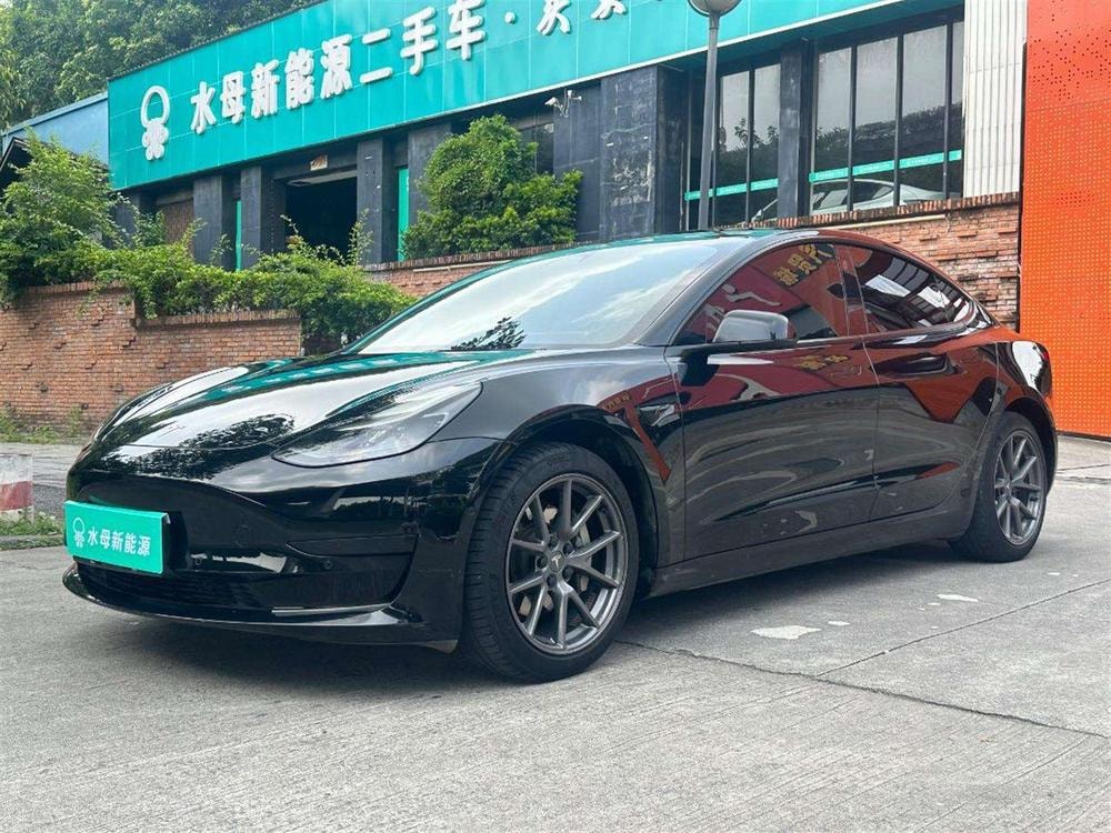 Tesla Model 3 2022 — фото автомобиля