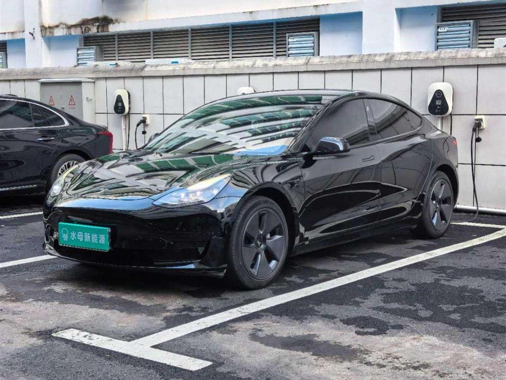 Tesla Model 3 2022 — фото автомобиля