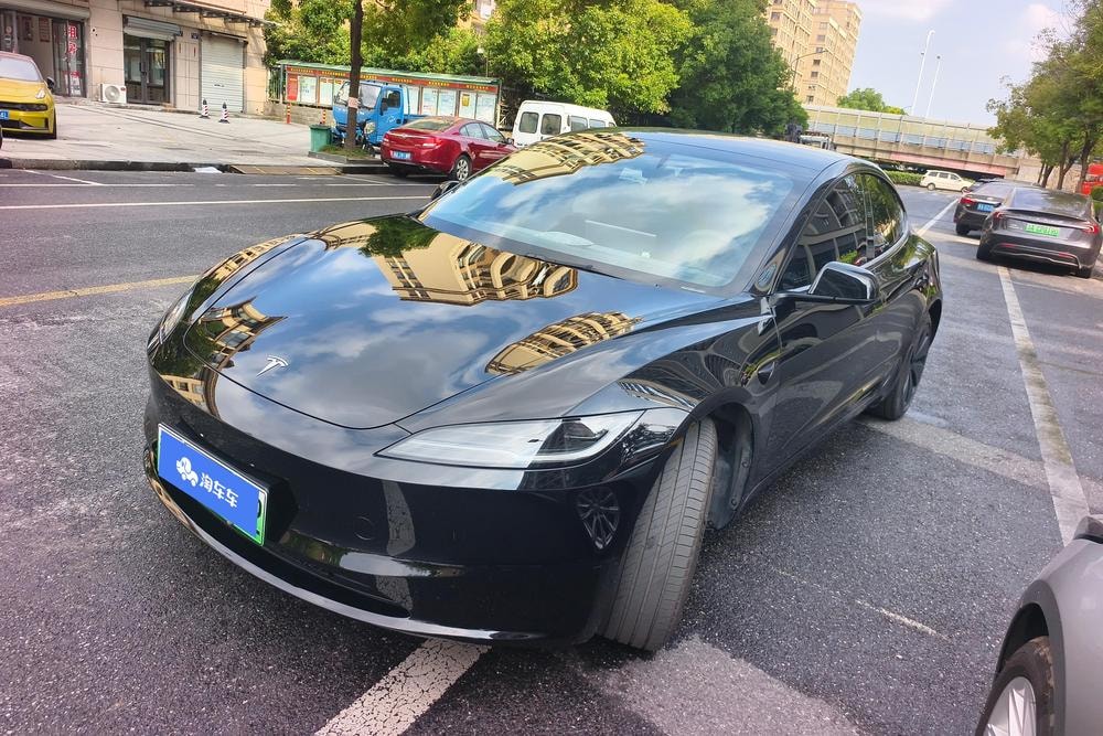 Tesla Model 3 2023 — фото автомобиля