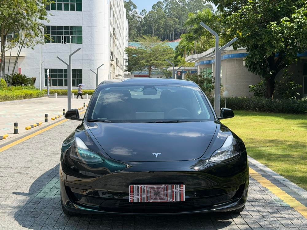 Tesla Model 3 2022 — фото автомобиля