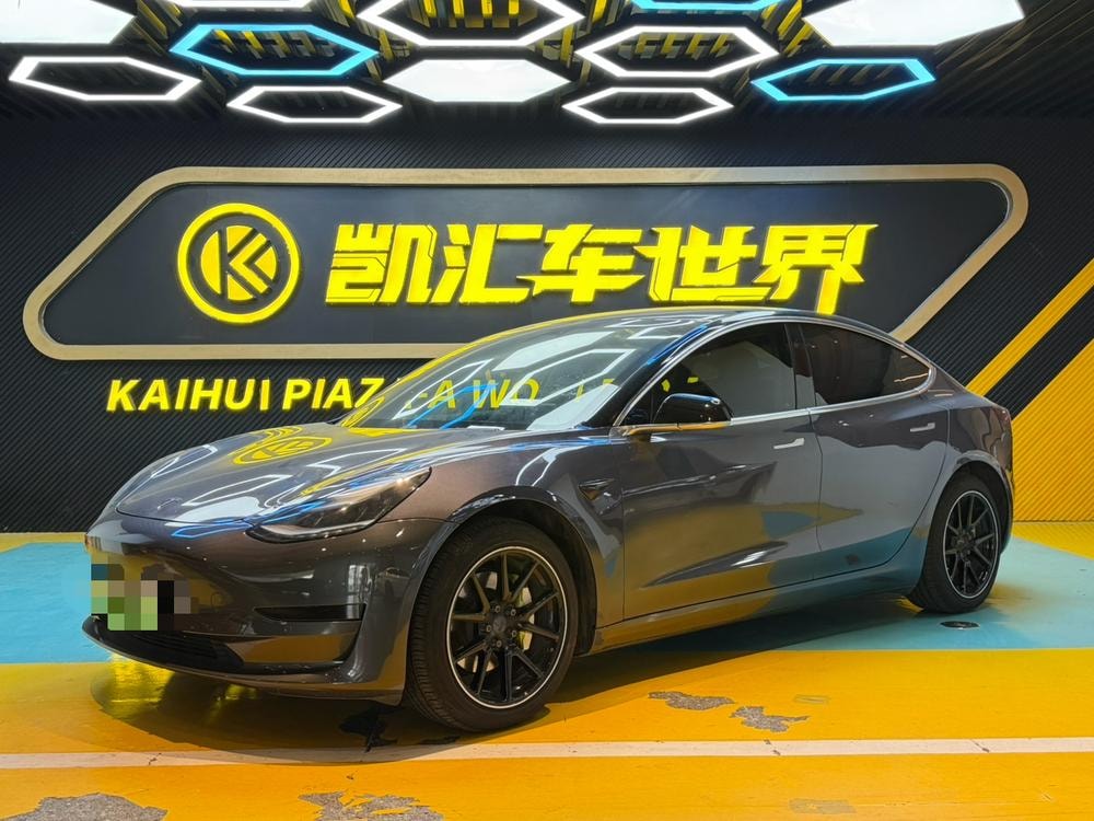Tesla Model 3 2020 — фото автомобиля