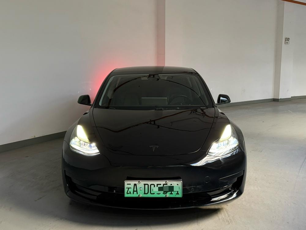 Tesla Model 3 2021 — фото автомобиля