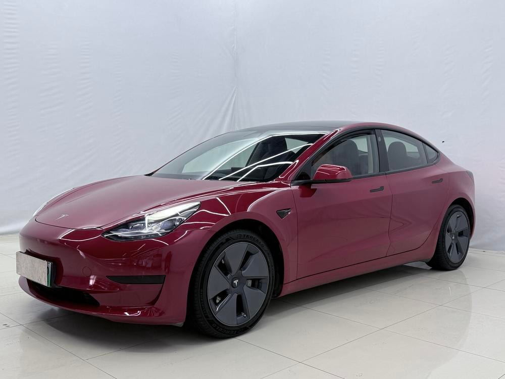 Tesla Model 3 2021 — фото автомобиля