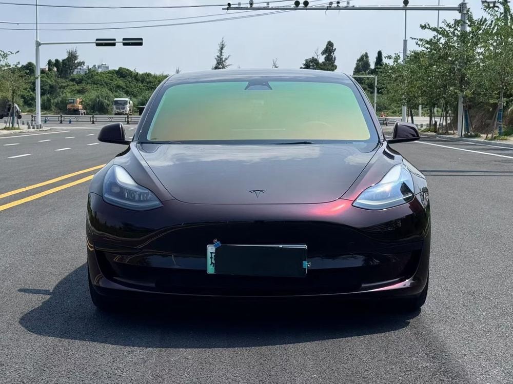 Tesla Model 3 2021 — фото автомобиля