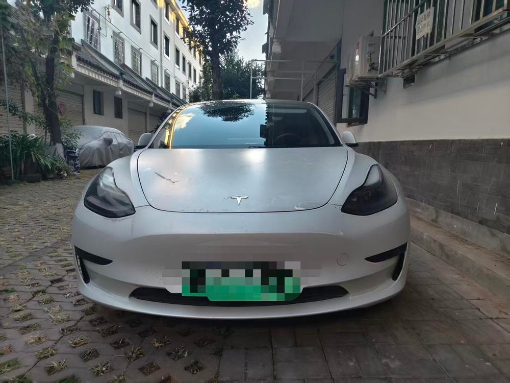 Tesla Model 3 2021 — фото автомобиля