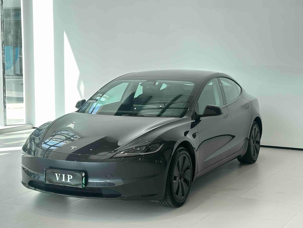 Tesla Model 3 2023 — фото автомобиля