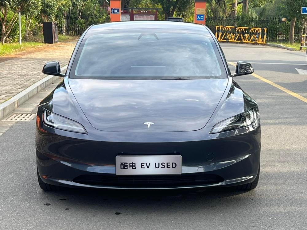Tesla Model 3 2023 — фото автомобиля